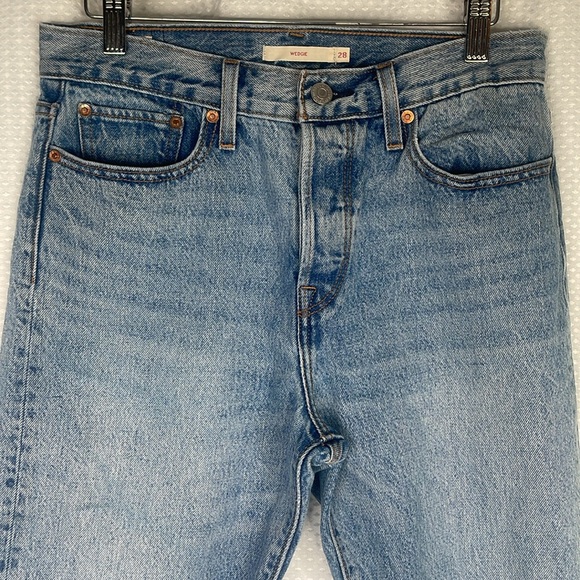 Levis Straight Leg Wedgie Jeans Raw Hem Button Fly Sz 28 - Picture 4 of 12